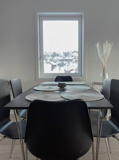 New Magnificent View Apartment Near The Centre Tromso Bagian luar foto